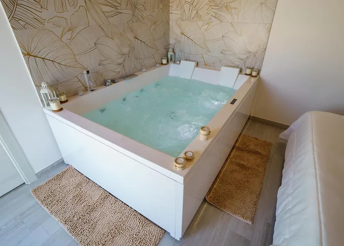 White & Grey Frühstückspension