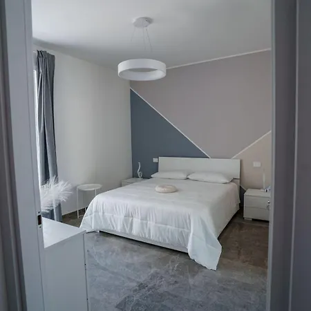 Bed and Breakfast White & Grey