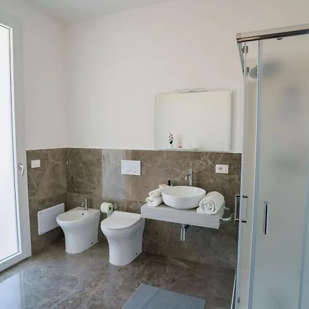 White & Grey 3* Supersano