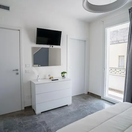 White & Grey 3* Supersano