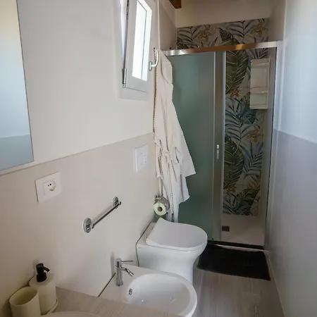 White & Grey Bed and Breakfast 3*