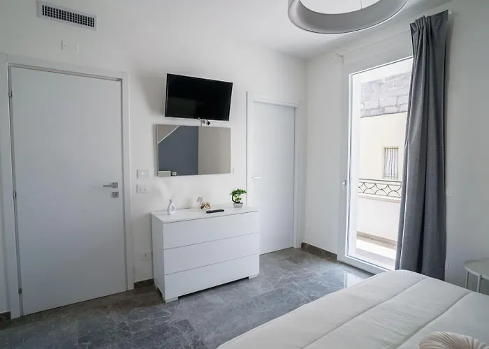 White & Grey 3* Supersano