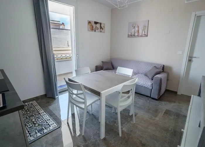 White & Grey לינה וארוחת בוקר